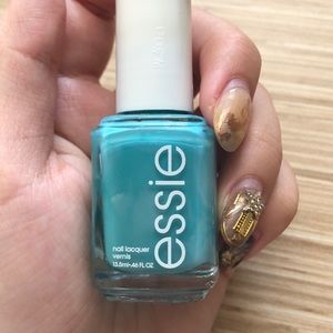 essie nailpolish